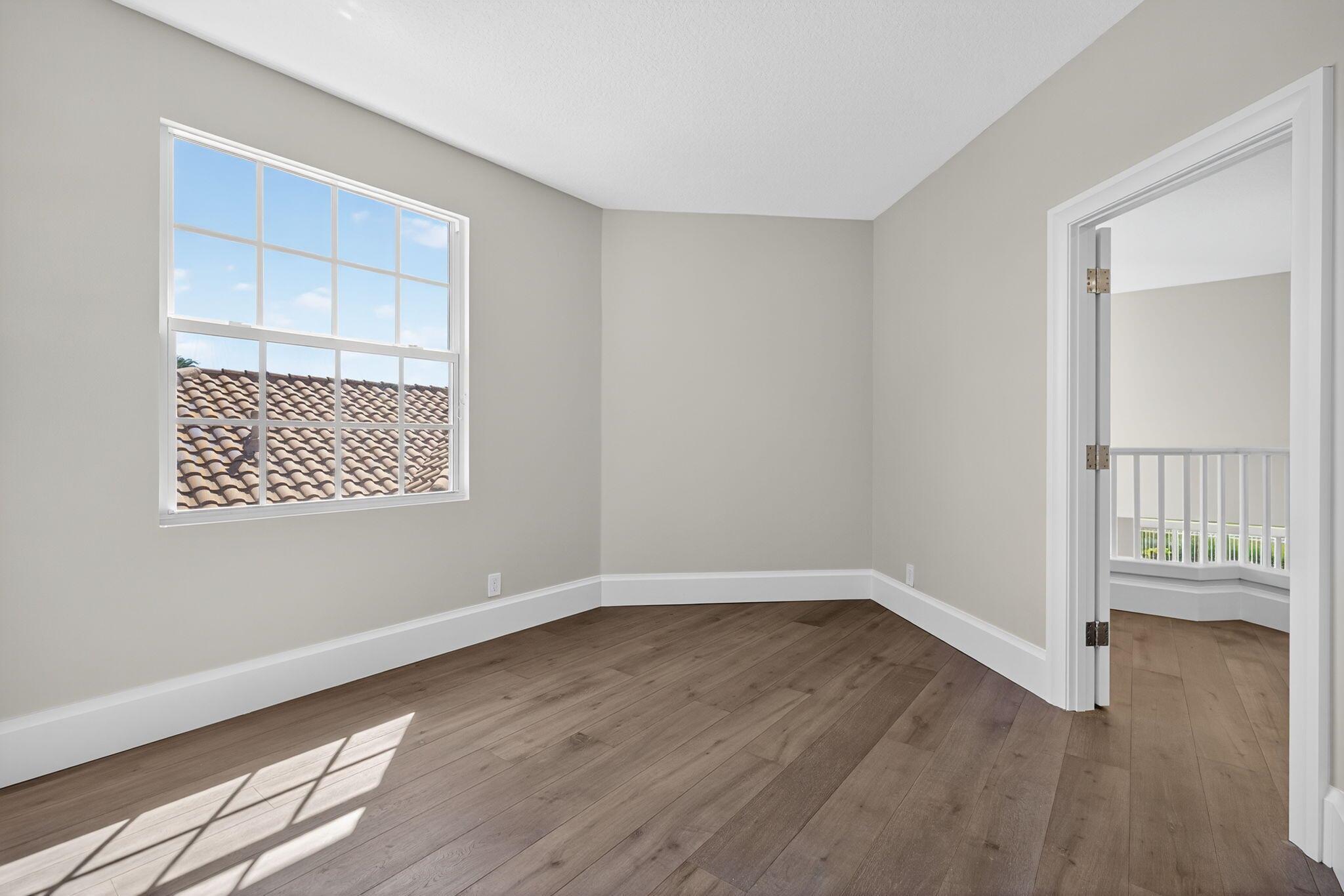 DIAMOND HEAD - Residential