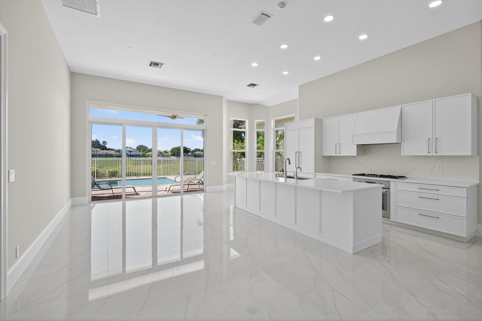 DIAMOND HEAD - Residential