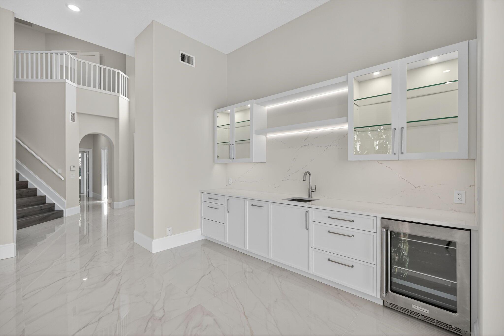 DIAMOND HEAD - Residential