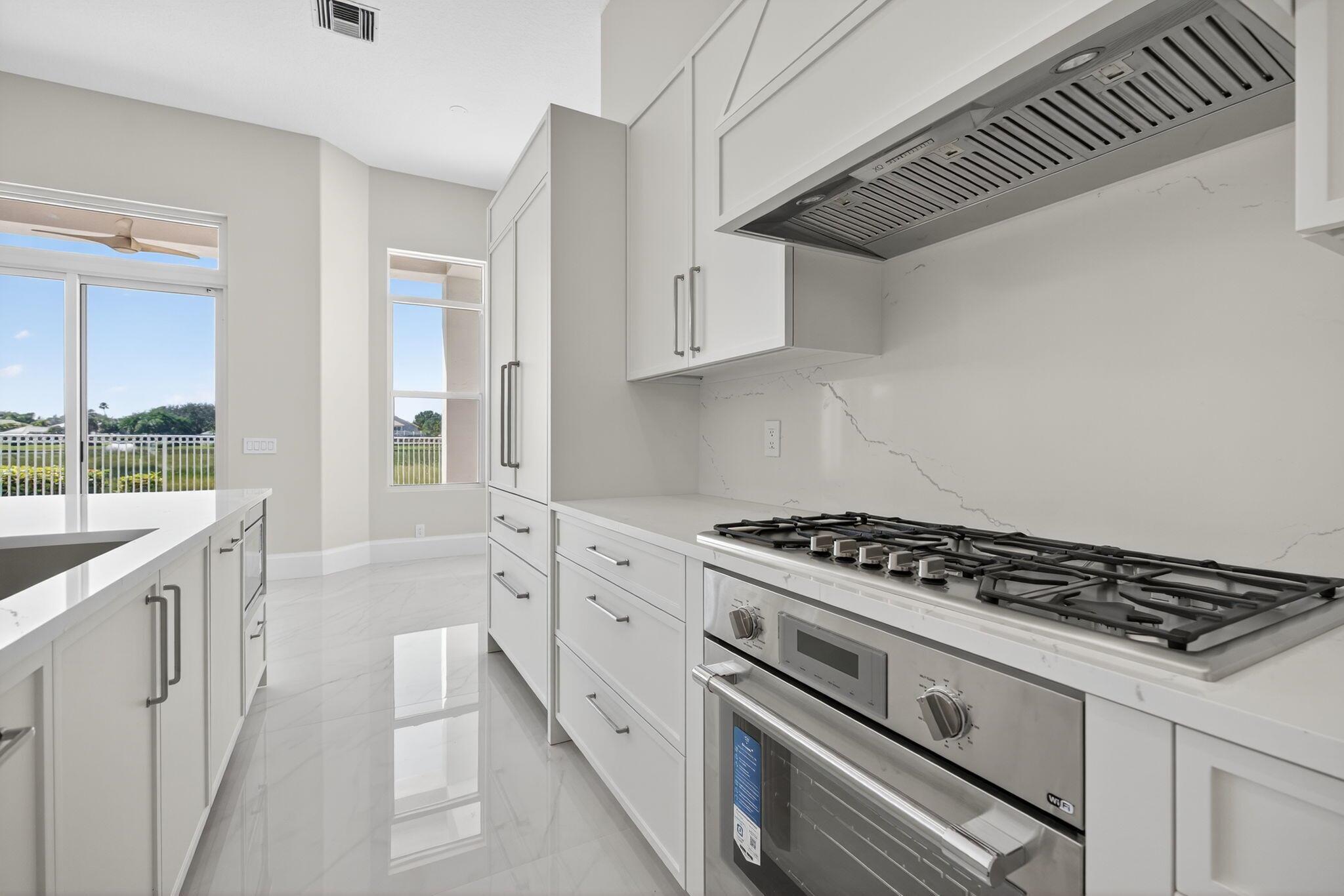 DIAMOND HEAD - Residential