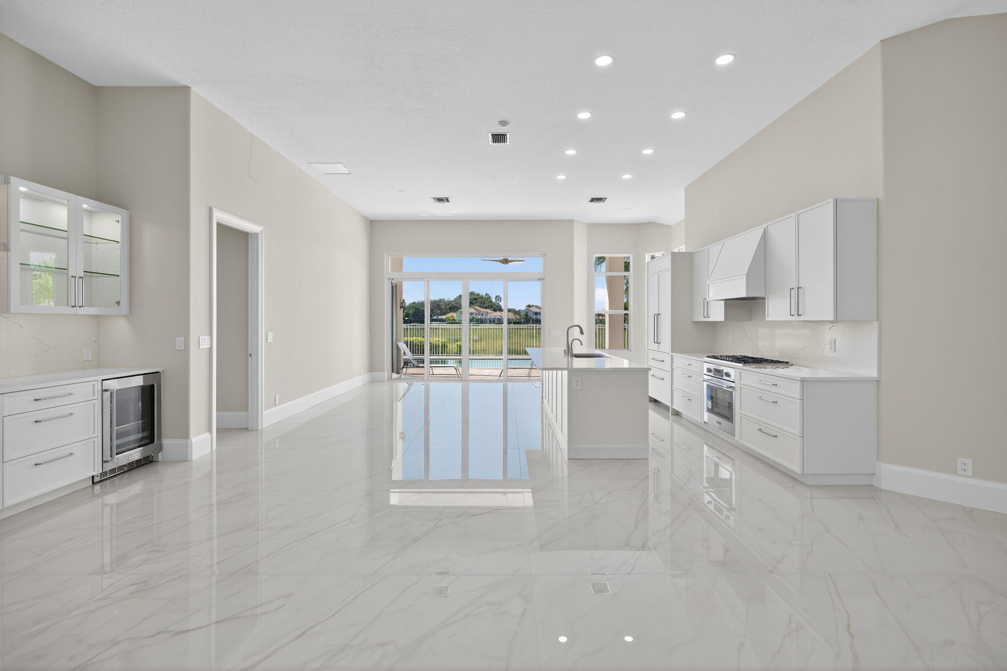 DIAMOND HEAD - Residential