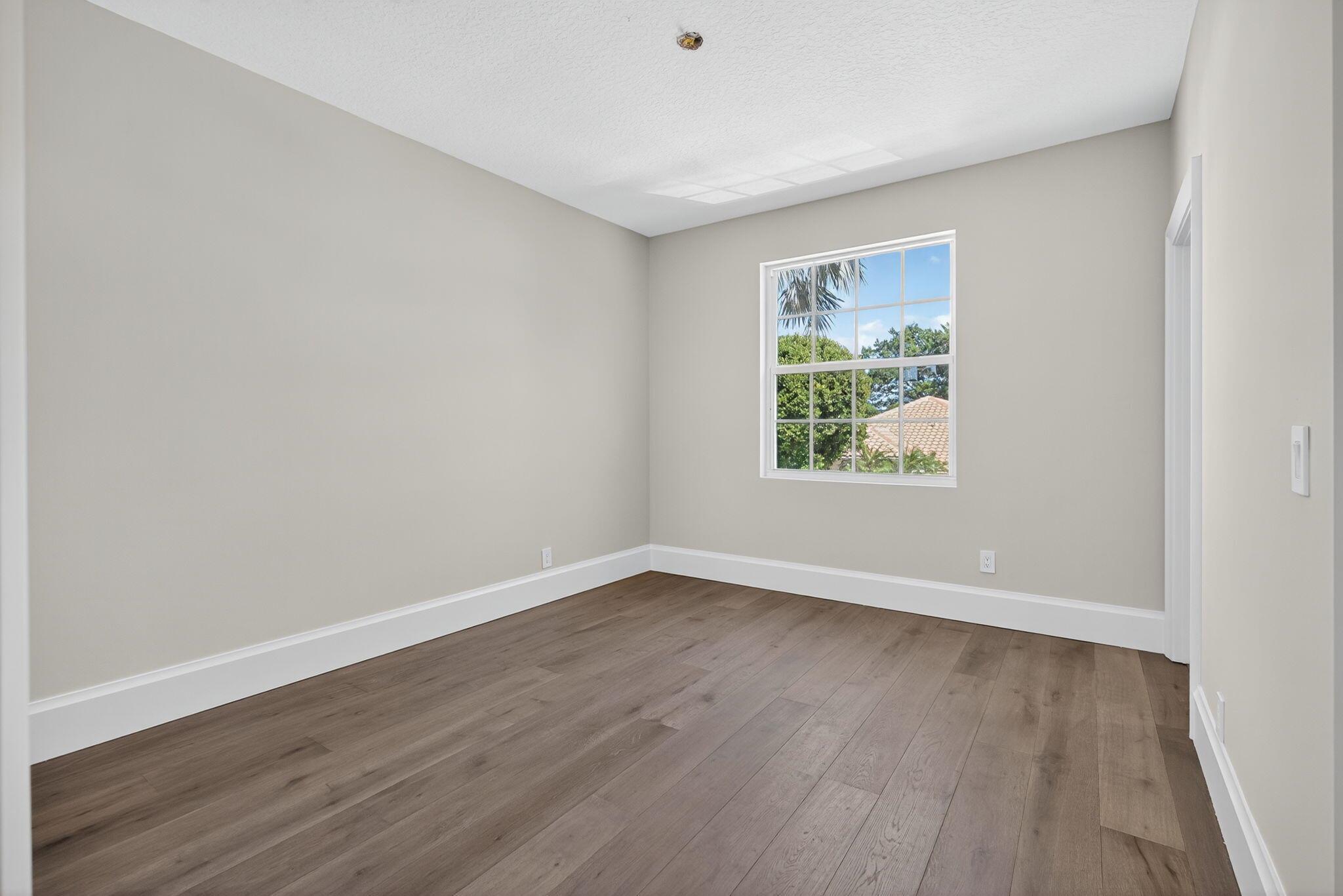 DIAMOND HEAD - Residential