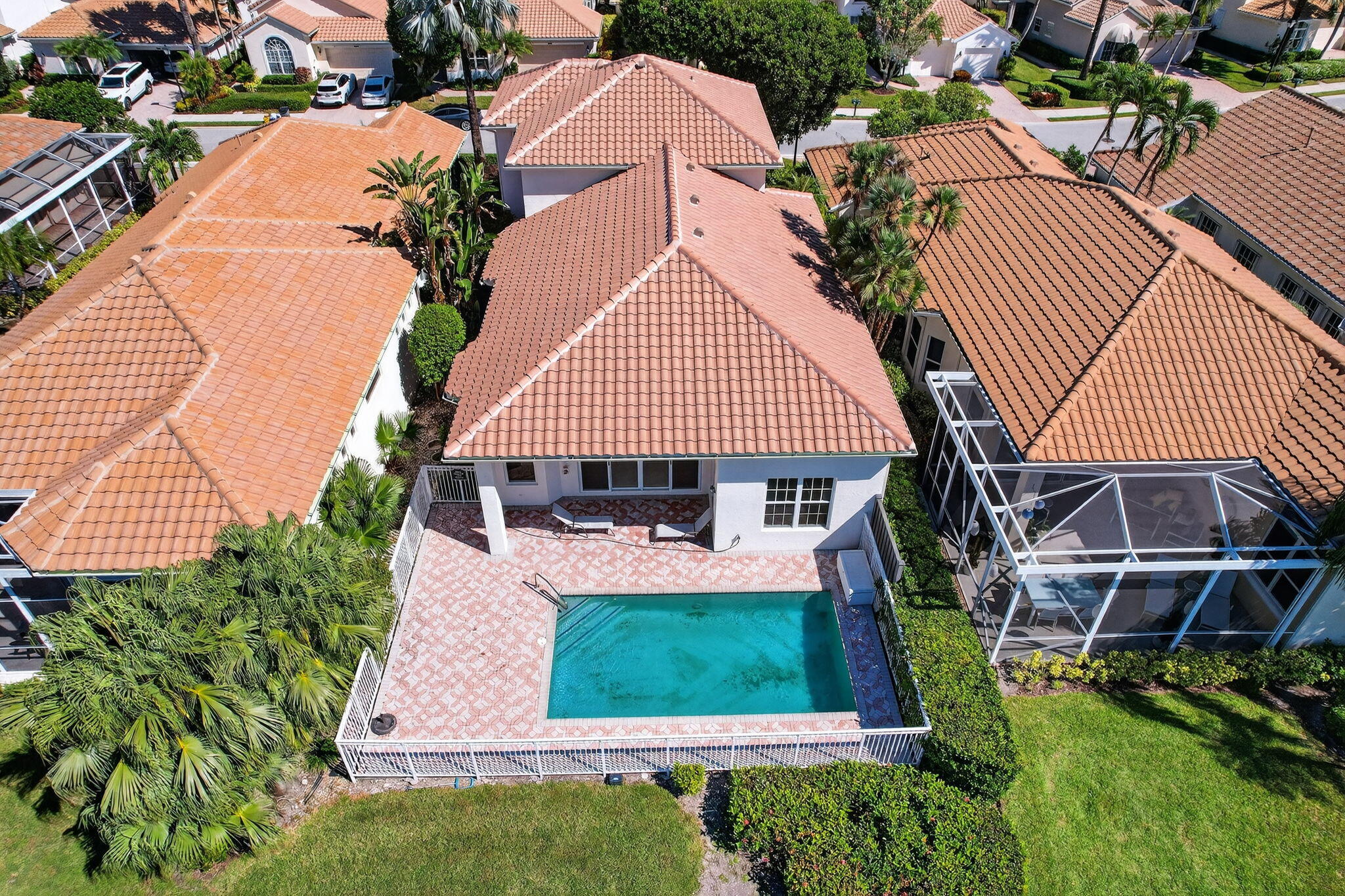 DIAMOND HEAD - Residential