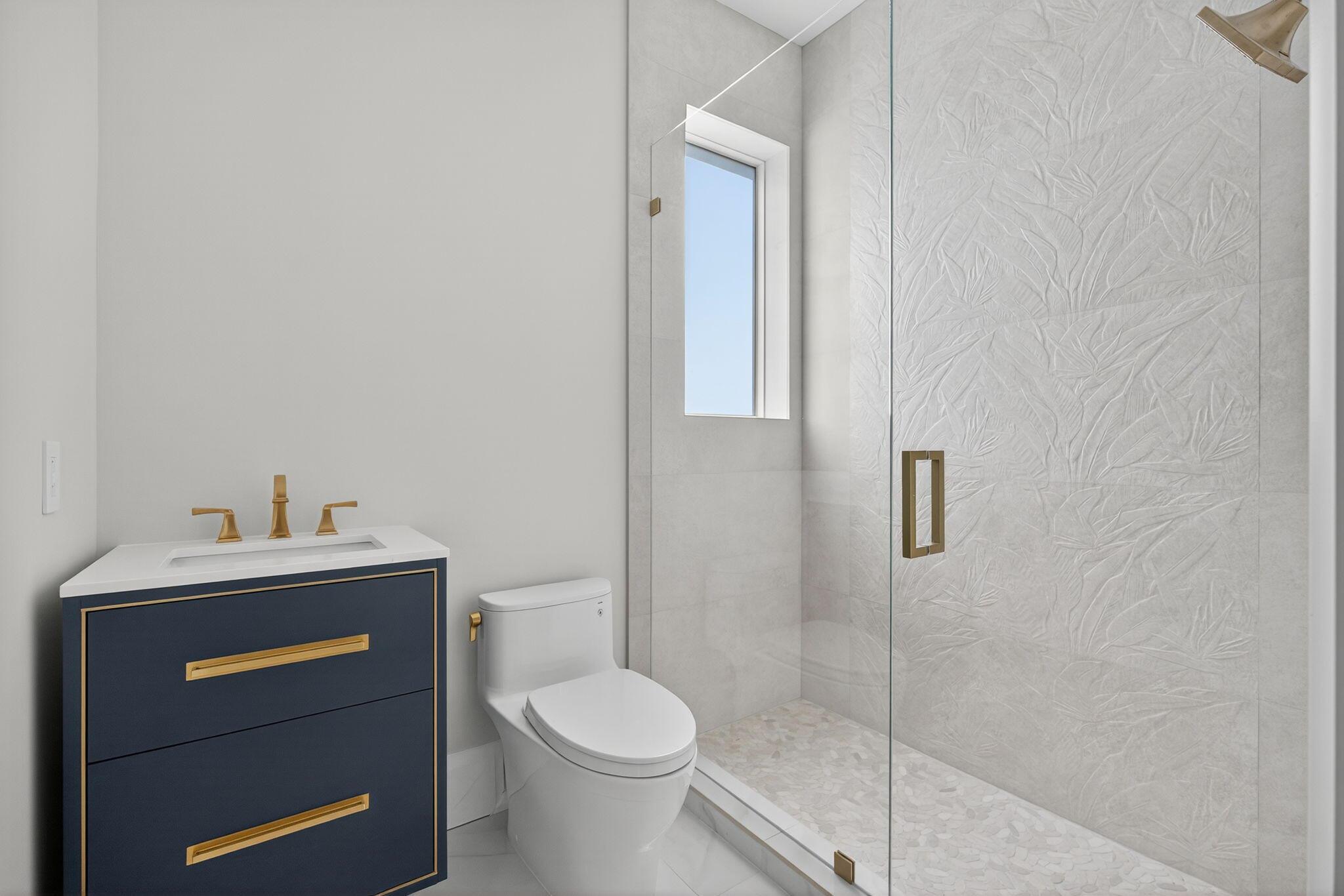 DIAMOND HEAD - Residential