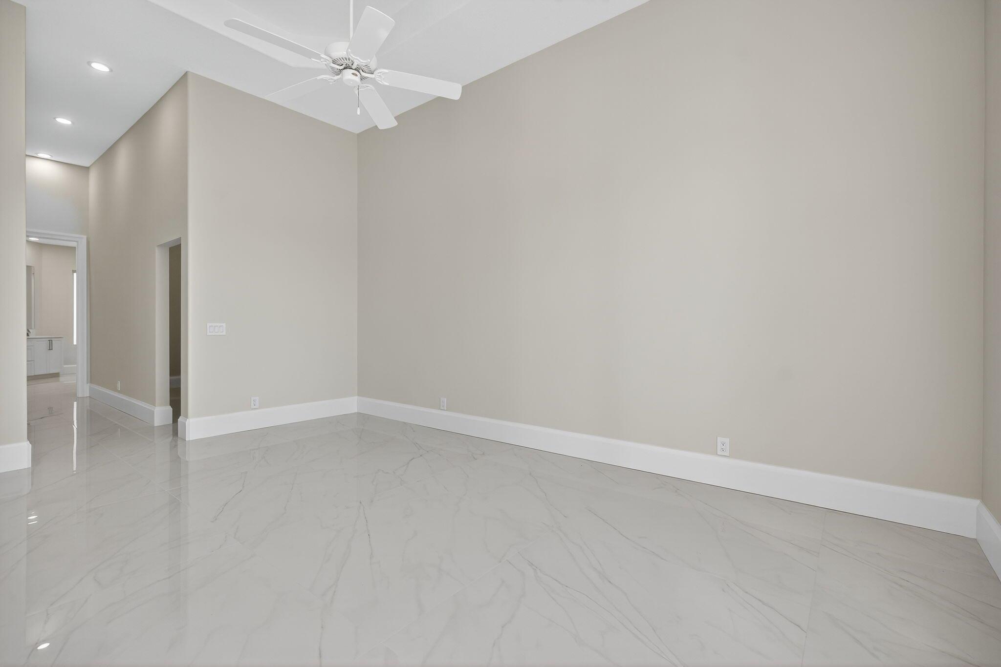 DIAMOND HEAD - Residential