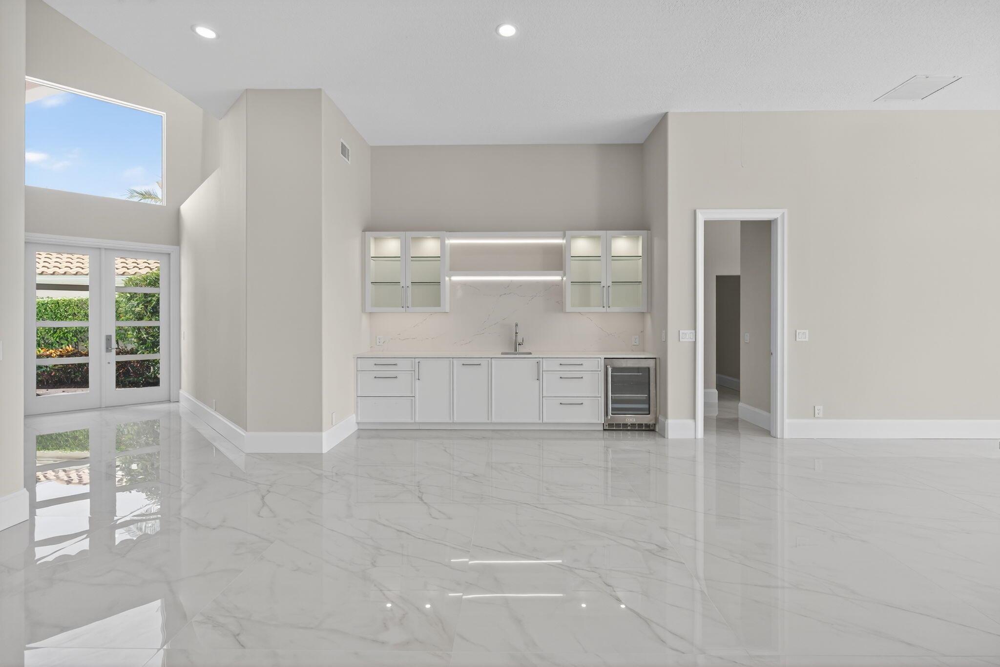 DIAMOND HEAD - Residential