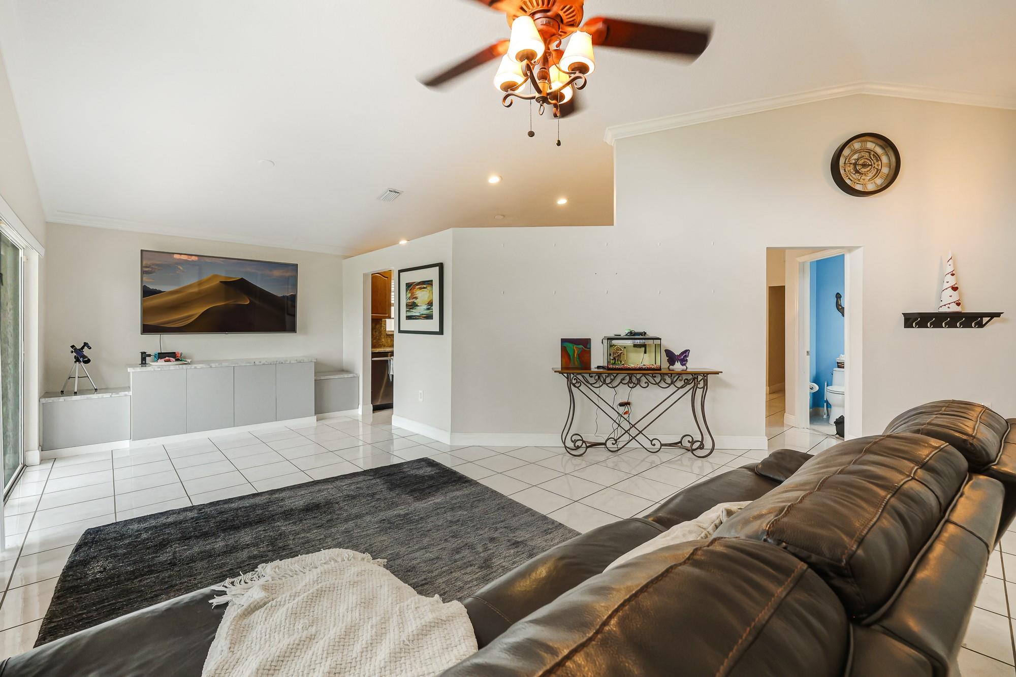 Holiday Spgs Village & - Residential