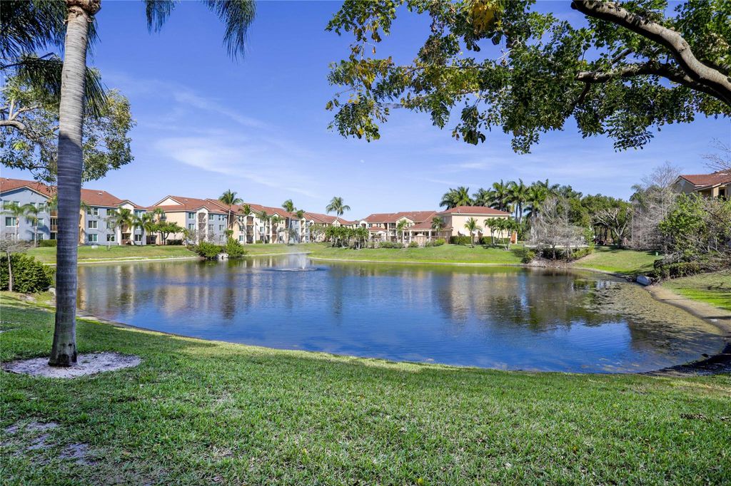 Photo of 723 Villa Circle #723, Boynton Beach, FL 33435 (MLS # F10423017)