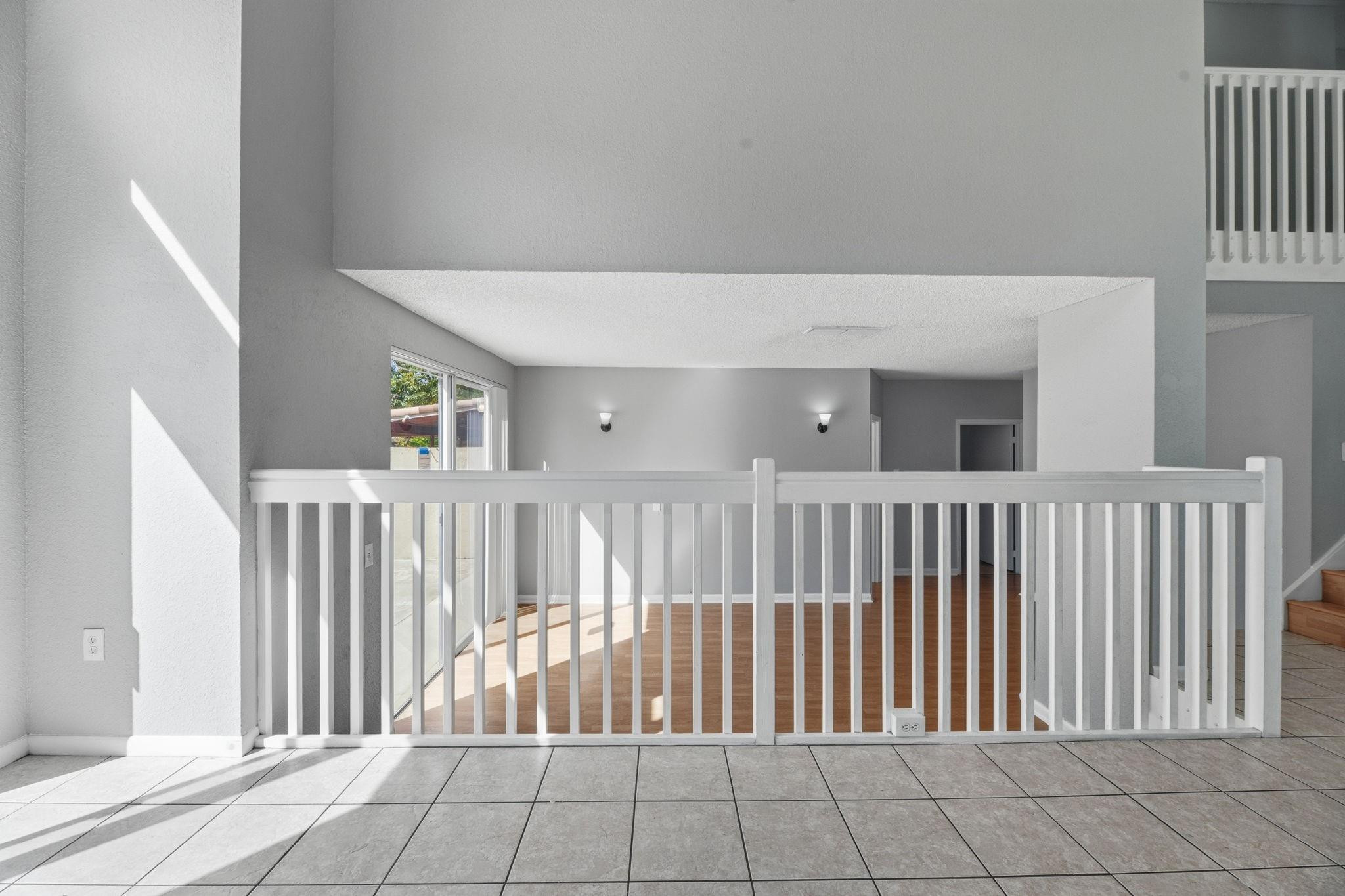 Towngate 156-11 B - Residential