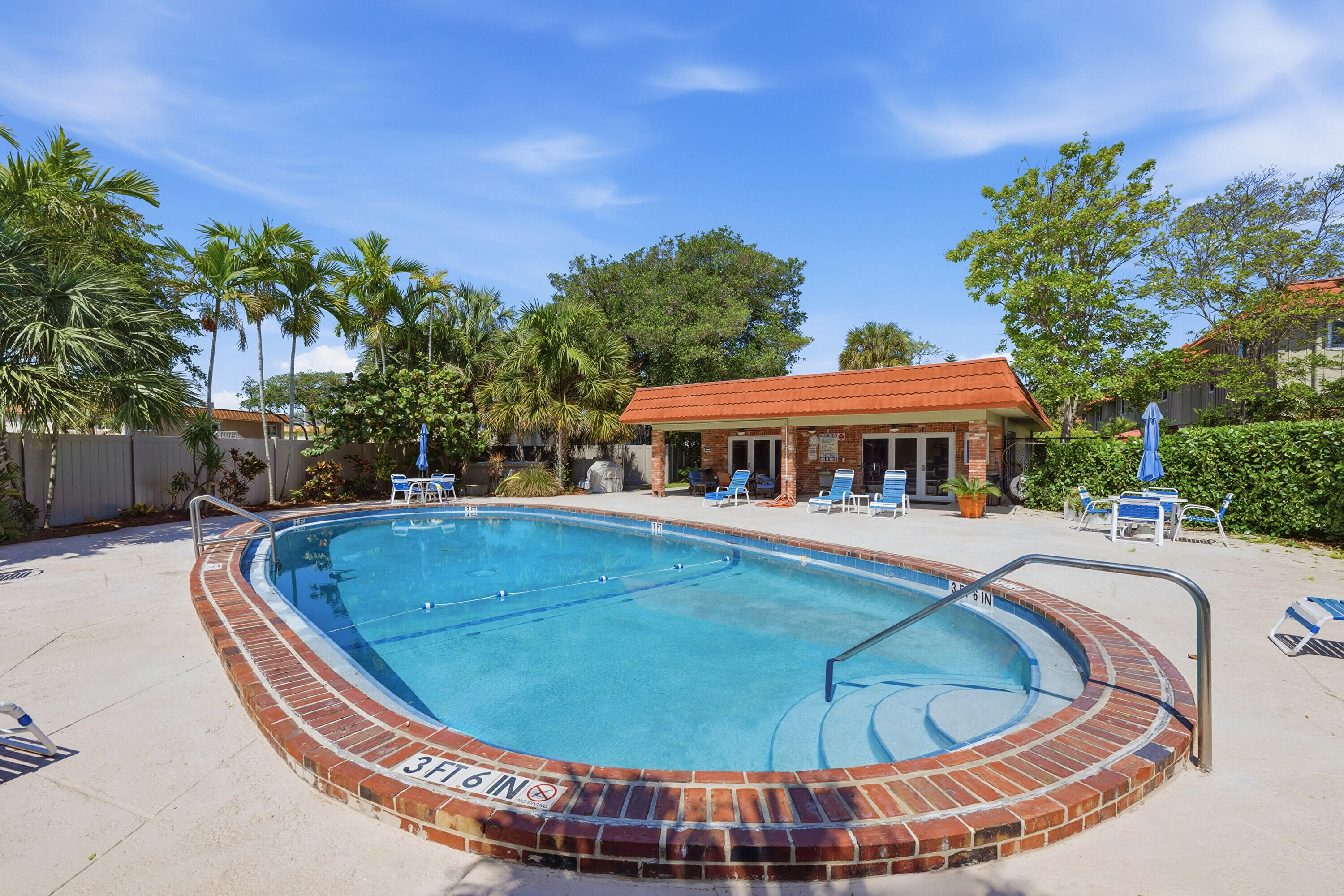 MANOR GROVE VILLAGE THREE CONDO - Residential