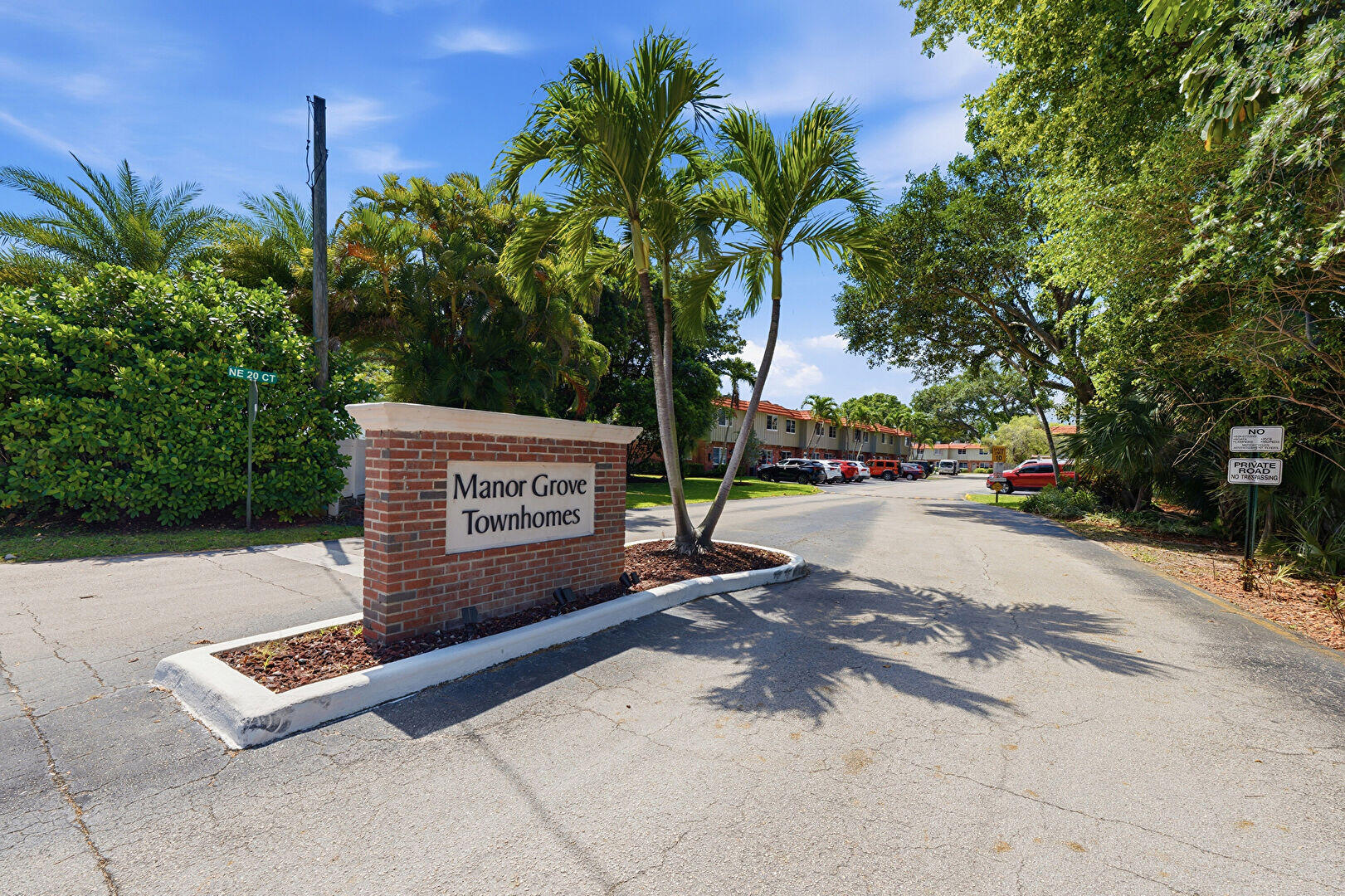 MANOR GROVE VILLAGE THREE CONDO - Residential