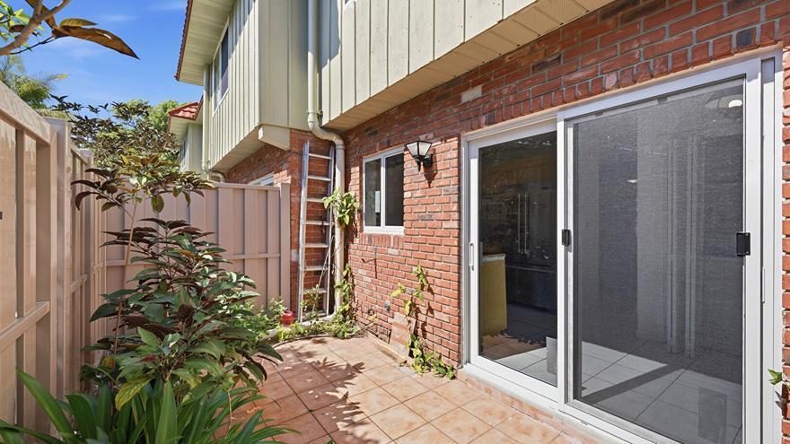 MANOR GROVE VILLAGE THREE CONDO - Residential
