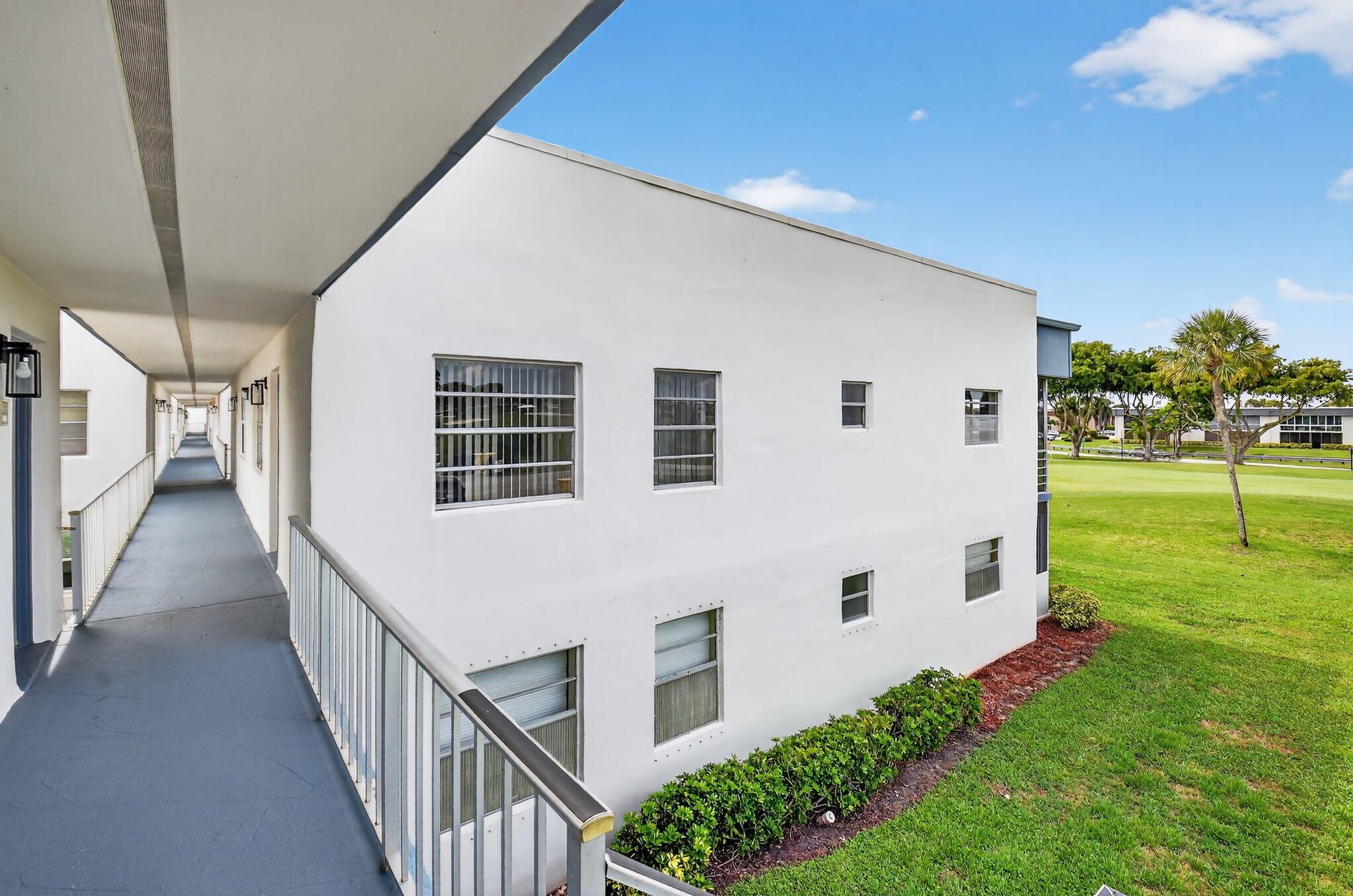 267 Normandy F, Delray Beach, FL, 33484/$129,000 4 267 Normandy F
