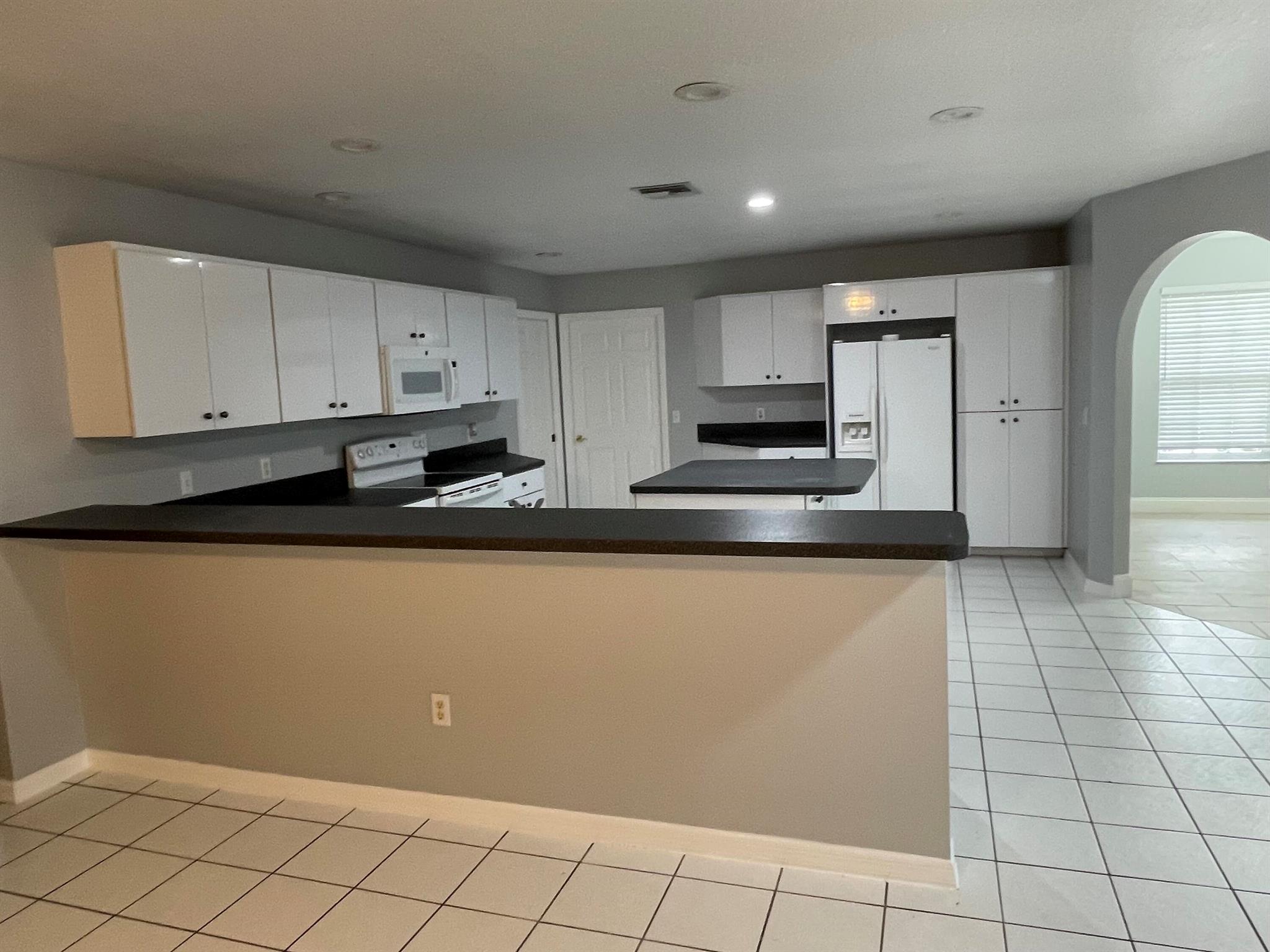 PAAR ESTATES - Residential Lease