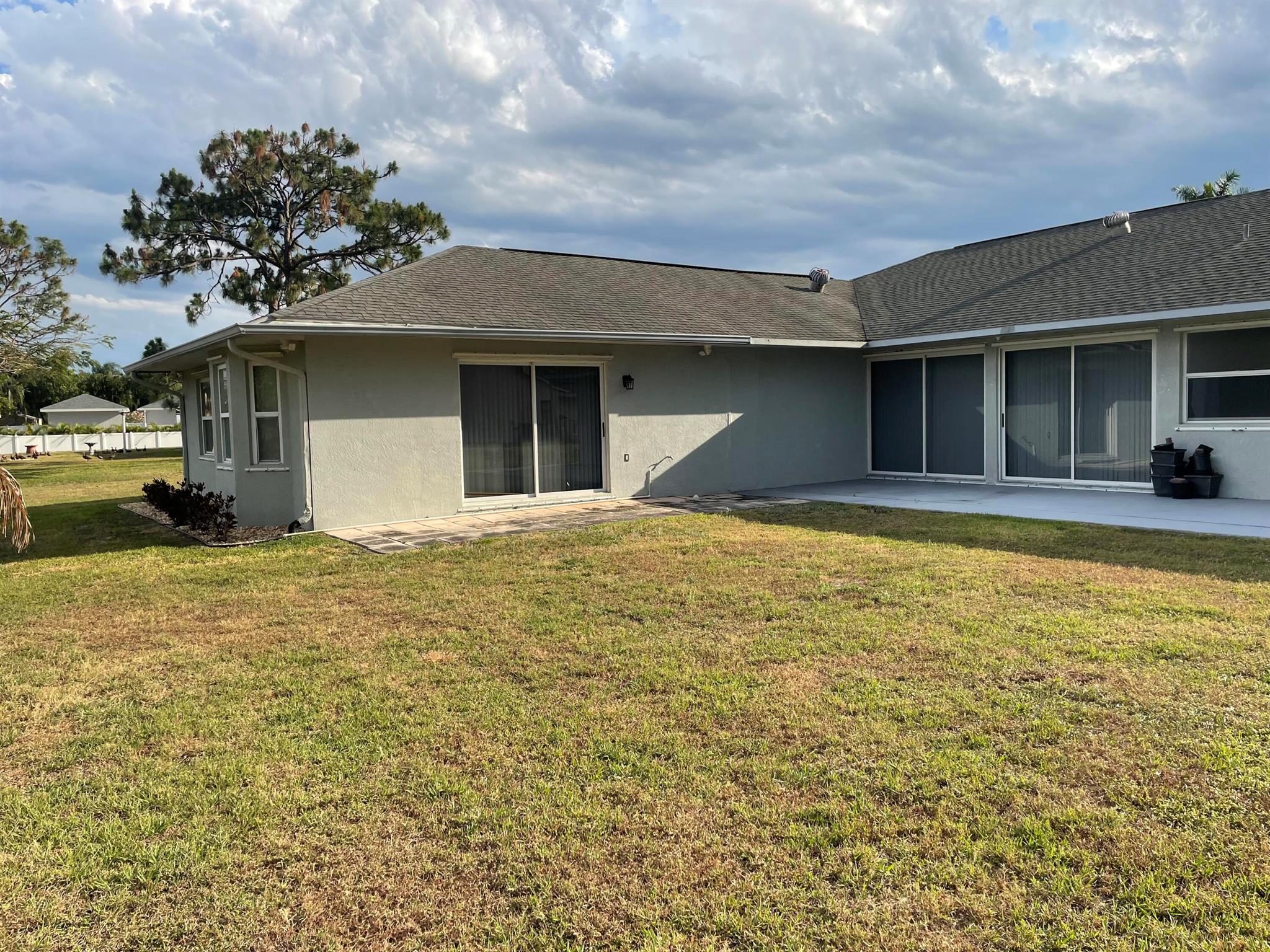 PAAR ESTATES - Residential Lease