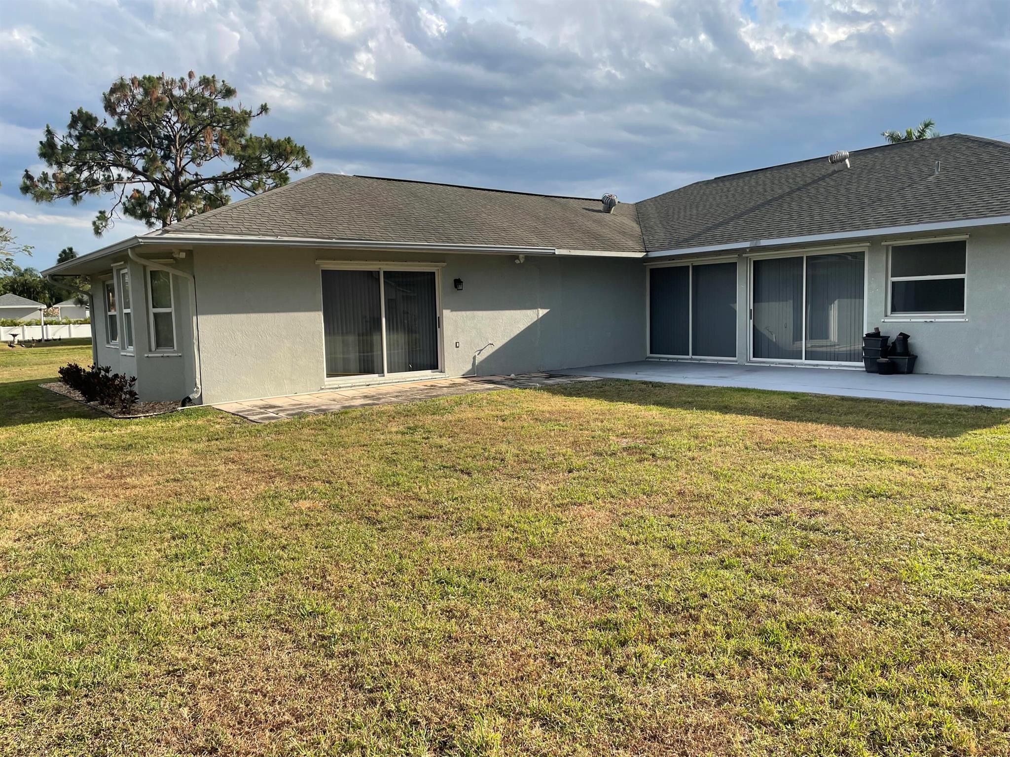 PAAR ESTATES - Residential Lease