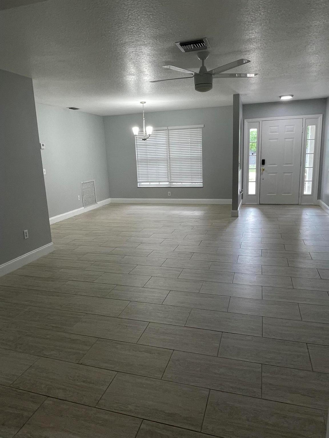 PAAR ESTATES - Residential Lease
