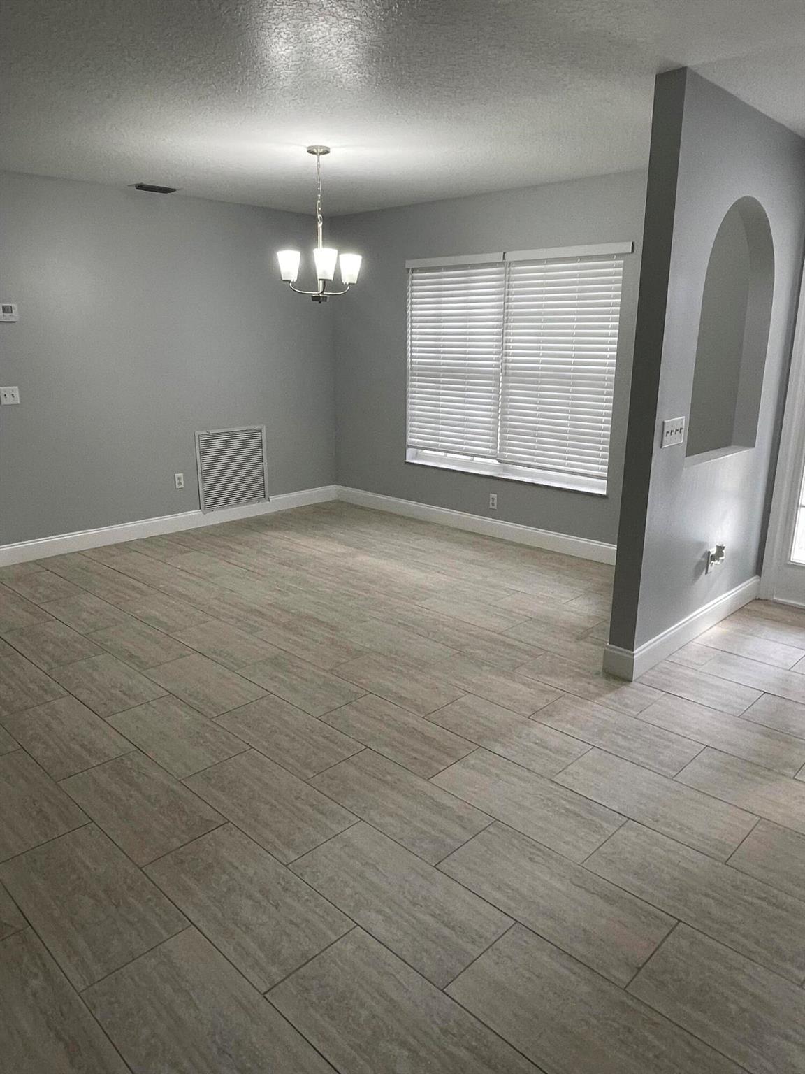 PAAR ESTATES - Residential Lease
