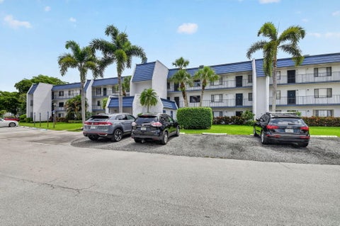 Tiny photo for 4539 Luxemburg Court #205, Lake Worth, FL 33467 (MLS # B26050397)