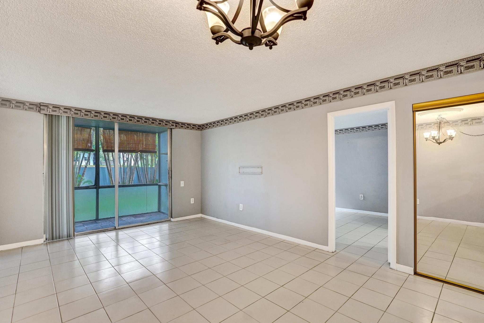 9201 Lime Bay Blvd 114, Tamarac, FL, 33321/$75,000 3 9201 Lime Bay Blvd 114