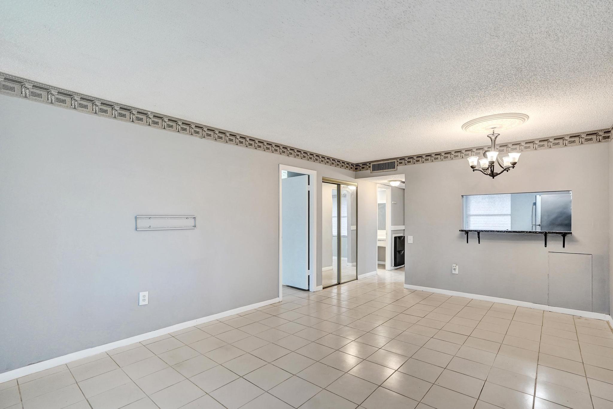 9201 Lime Bay Blvd 114, Tamarac, FL, 33321/$75,000 4 9201 Lime Bay Blvd 114