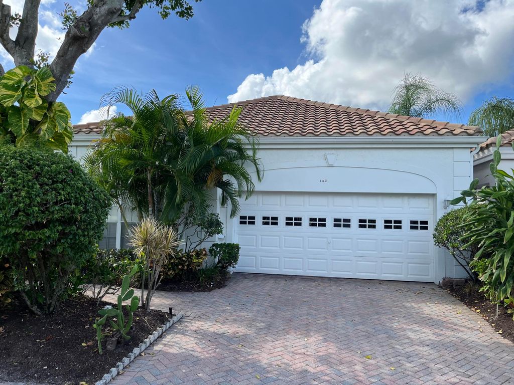 Photo of 152 Coral Cay Drive, Palm Beach Gardens, FL 33418 (MLS # R11011483)