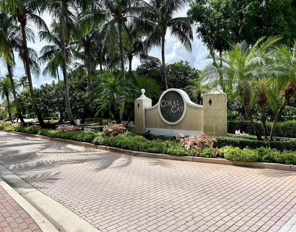 Photo of 152 Coral Cay Drive, Palm Beach Gardens, FL 33418 (MLS # R11011483)