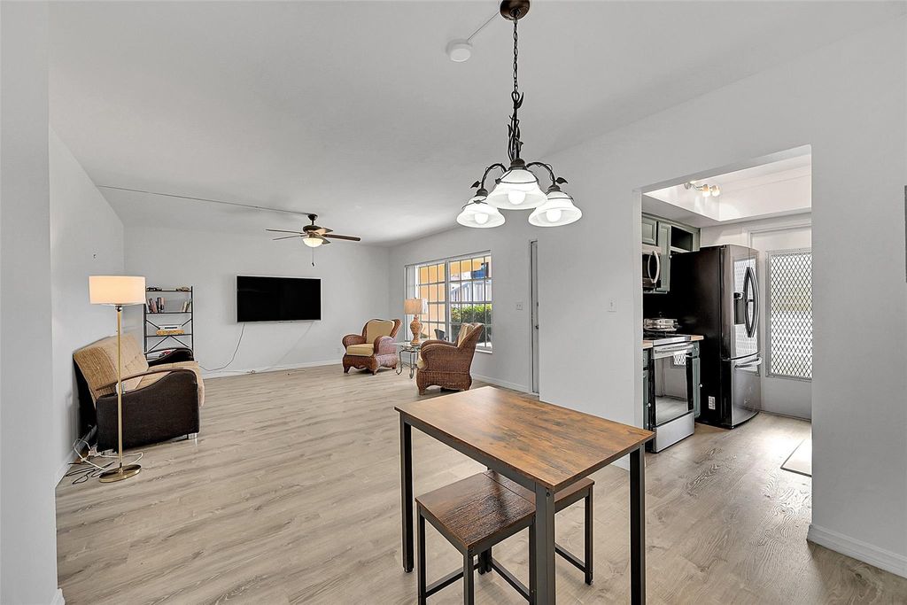 Photo of 711 SE 7th Ave #3, Pompano Beach, FL 33060 (MLS # F10536584)