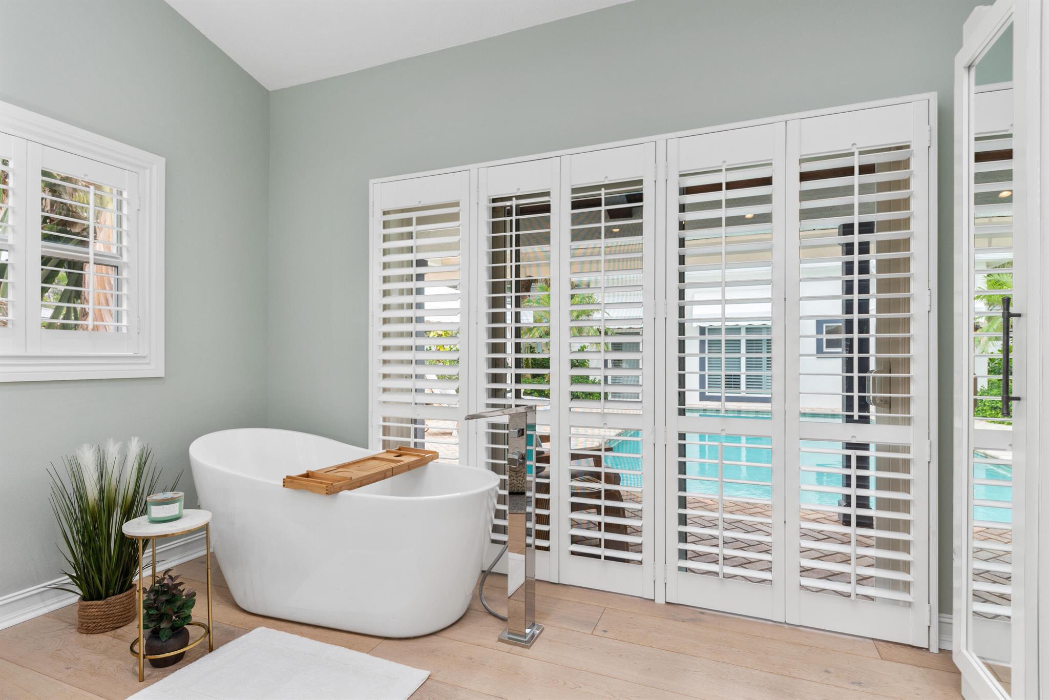 JUPITER INLET COLONY - Residential