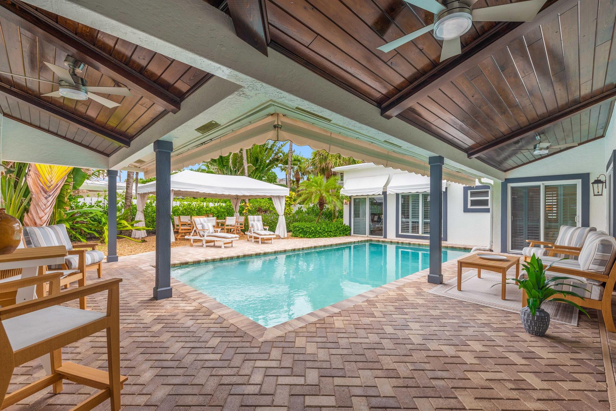 JUPITER INLET COLONY - Residential