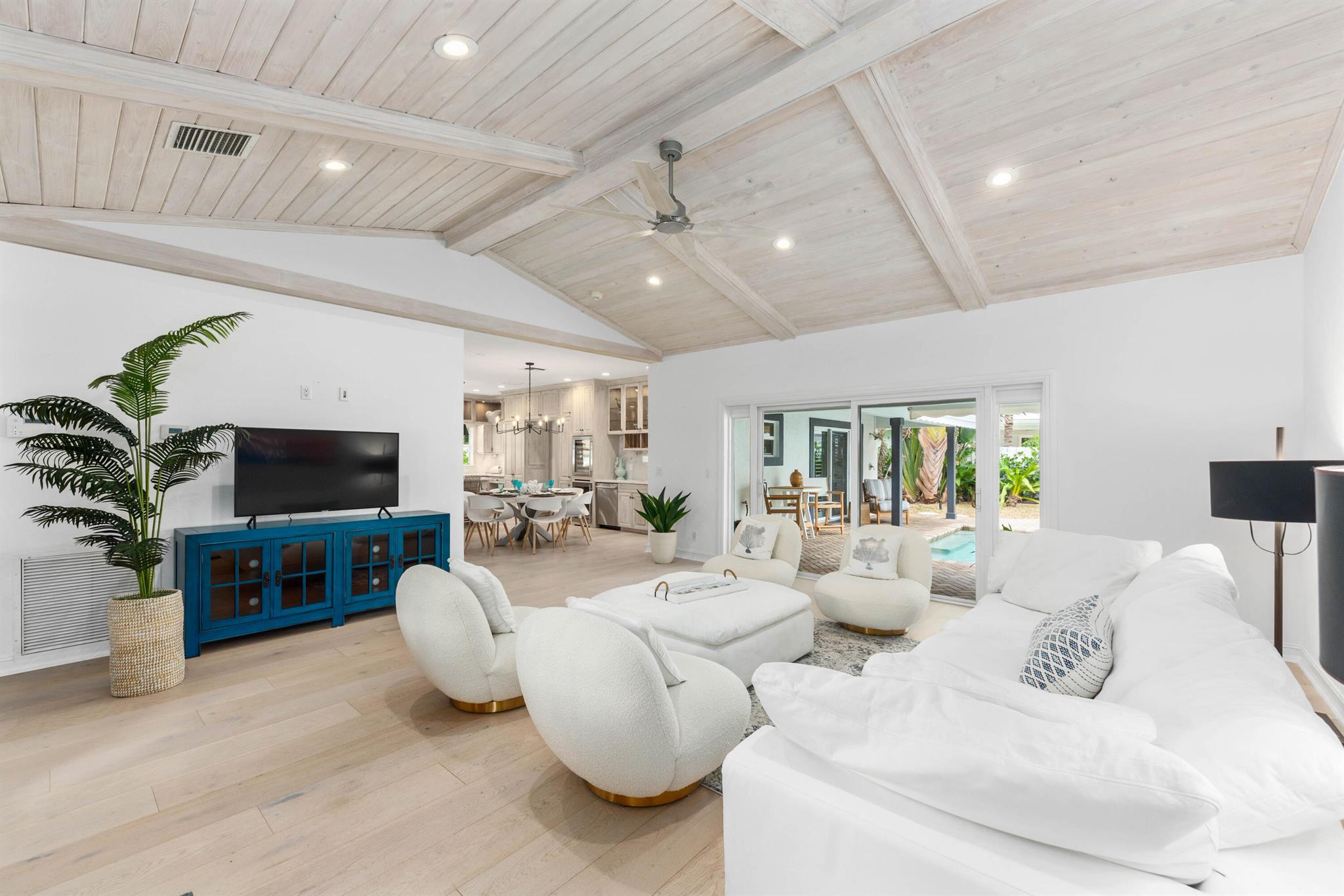 JUPITER INLET COLONY - Residential