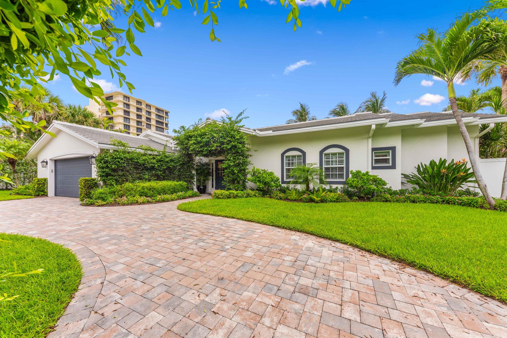 JUPITER INLET COLONY - Residential