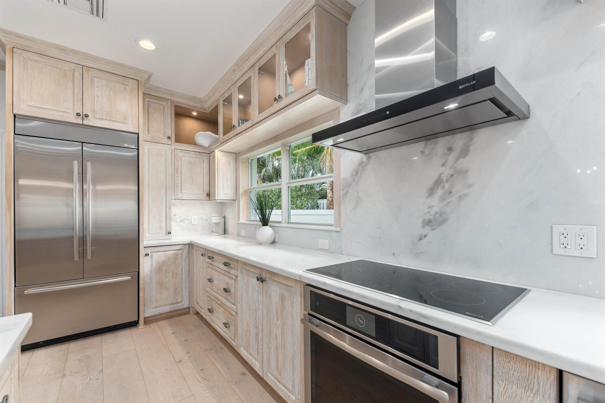 JUPITER INLET COLONY - Residential