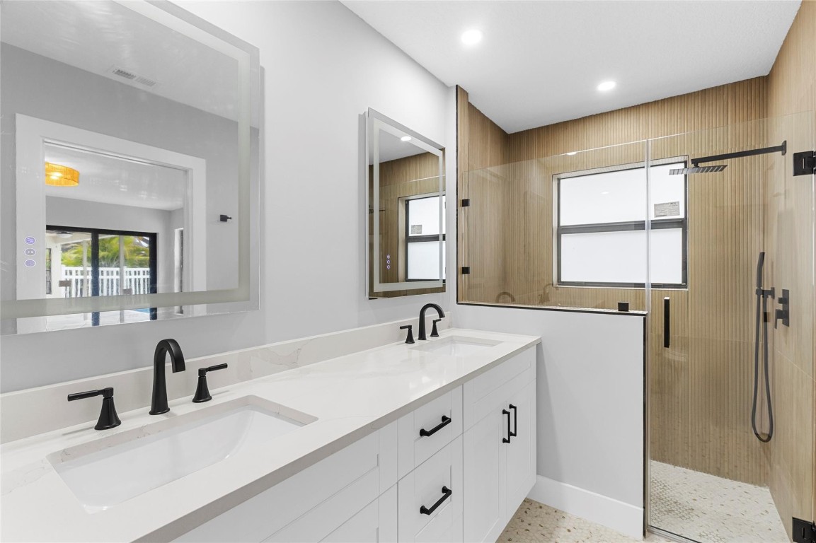 LAKES OF SHERBROOKE PH 3 - Residential