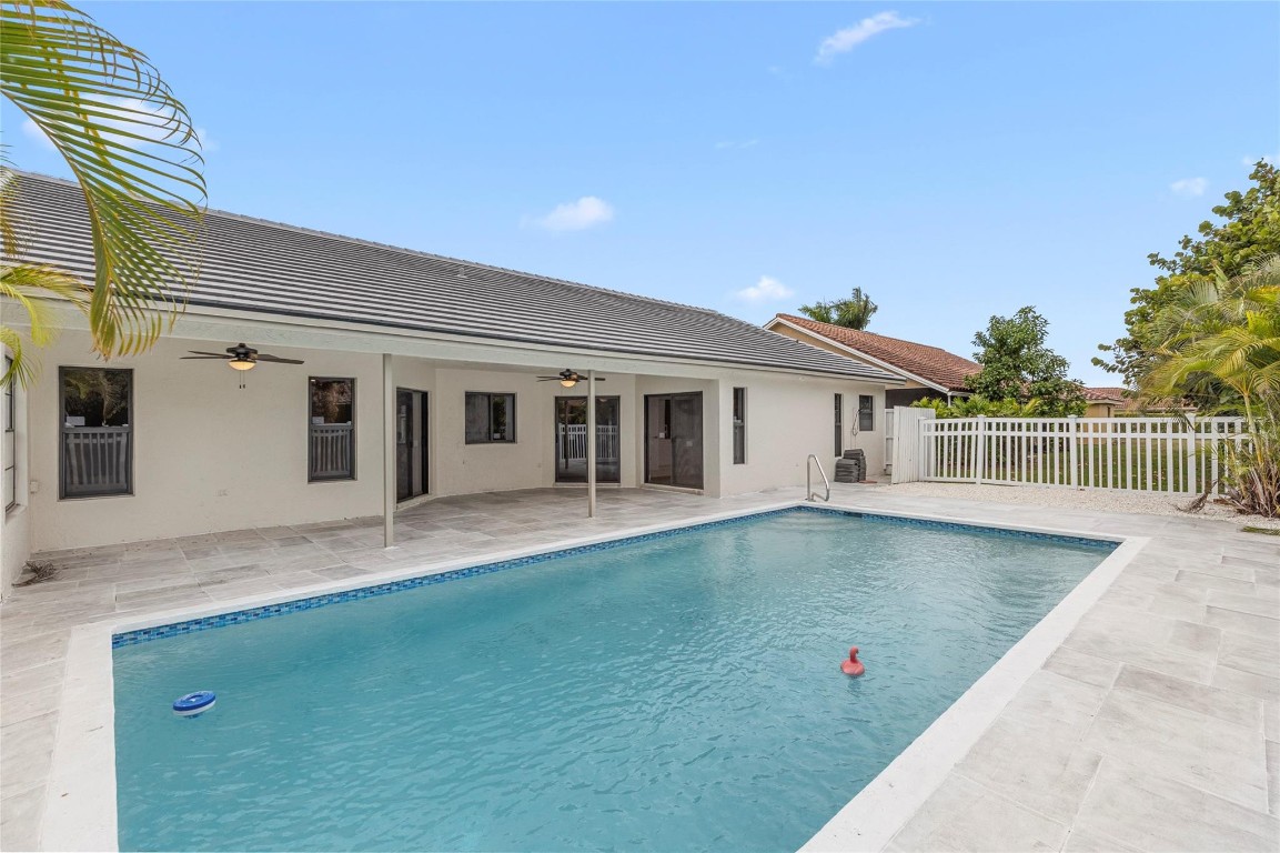 LAKES OF SHERBROOKE PH 3 - Residential