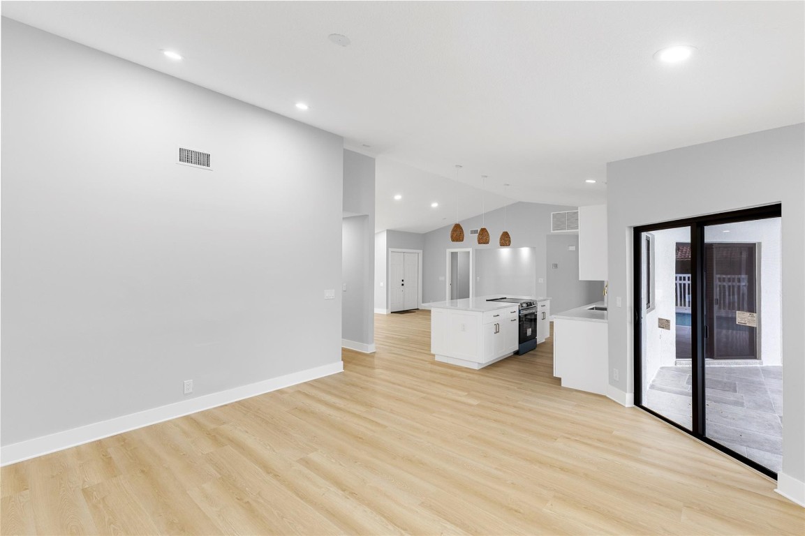 LAKES OF SHERBROOKE PH 3 - Residential