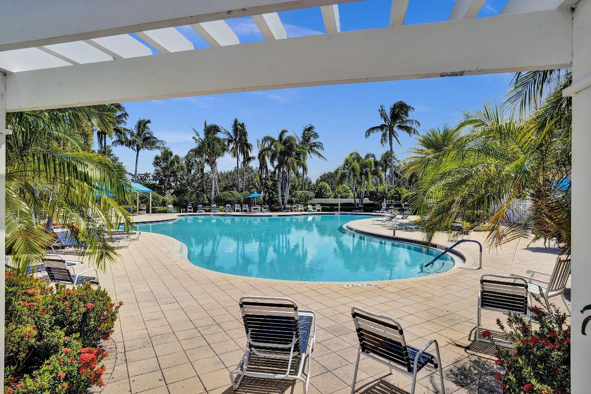 VILLAGEWALK OF WELLINGTON 5 - Residential