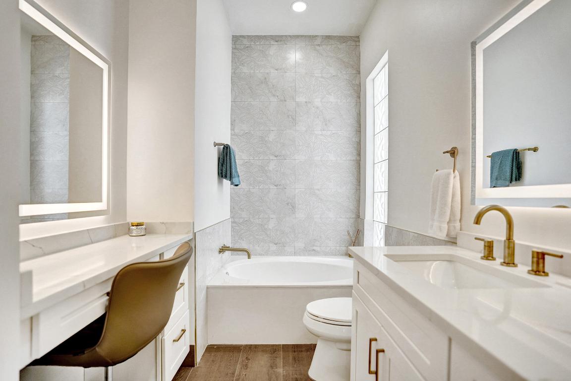 VILLAGEWALK OF WELLINGTON 5 - Residential