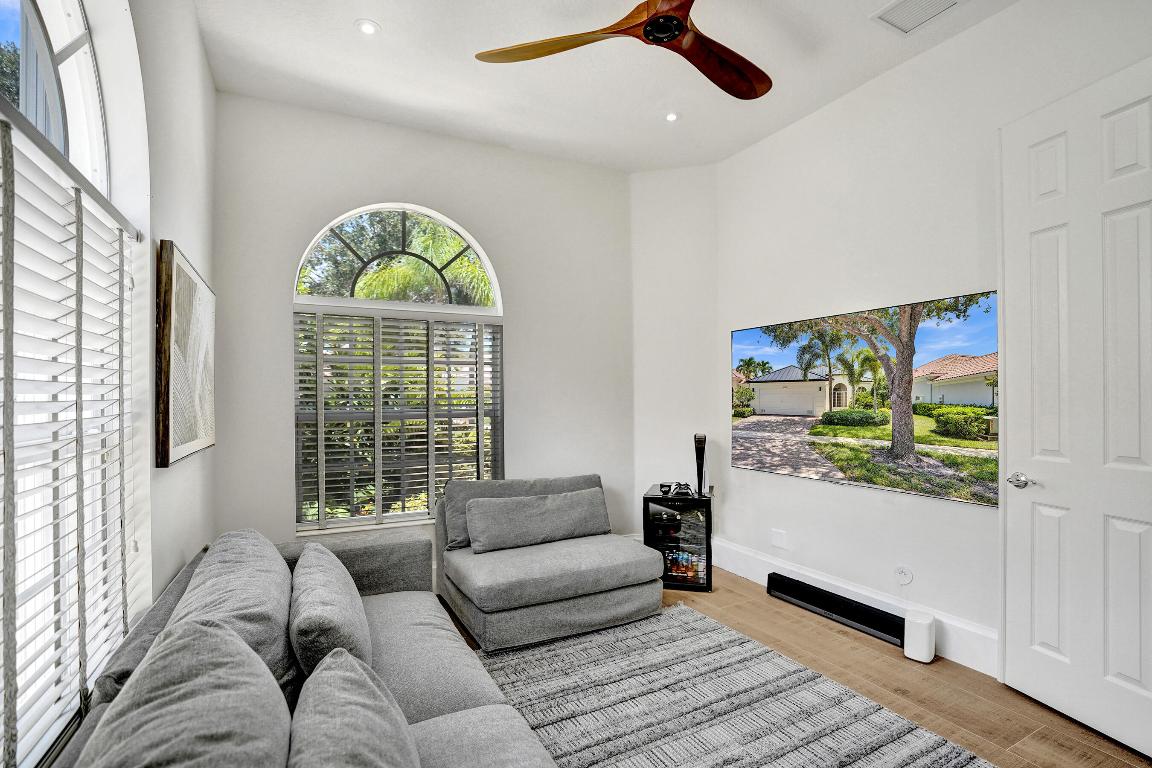 VILLAGEWALK OF WELLINGTON 5 - Residential