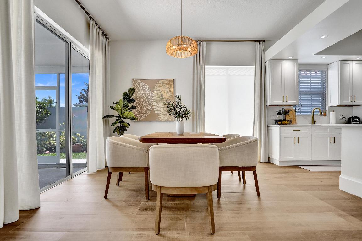 VILLAGEWALK OF WELLINGTON 5 - Residential