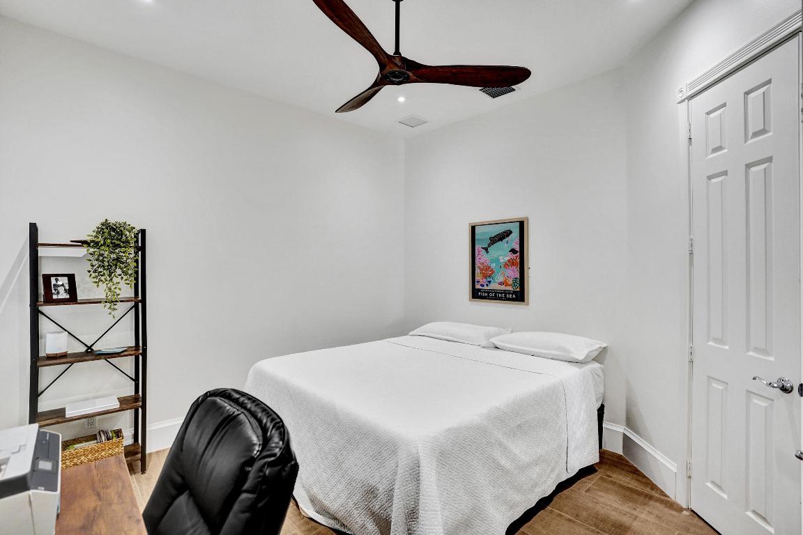 VILLAGEWALK OF WELLINGTON 5 - Residential