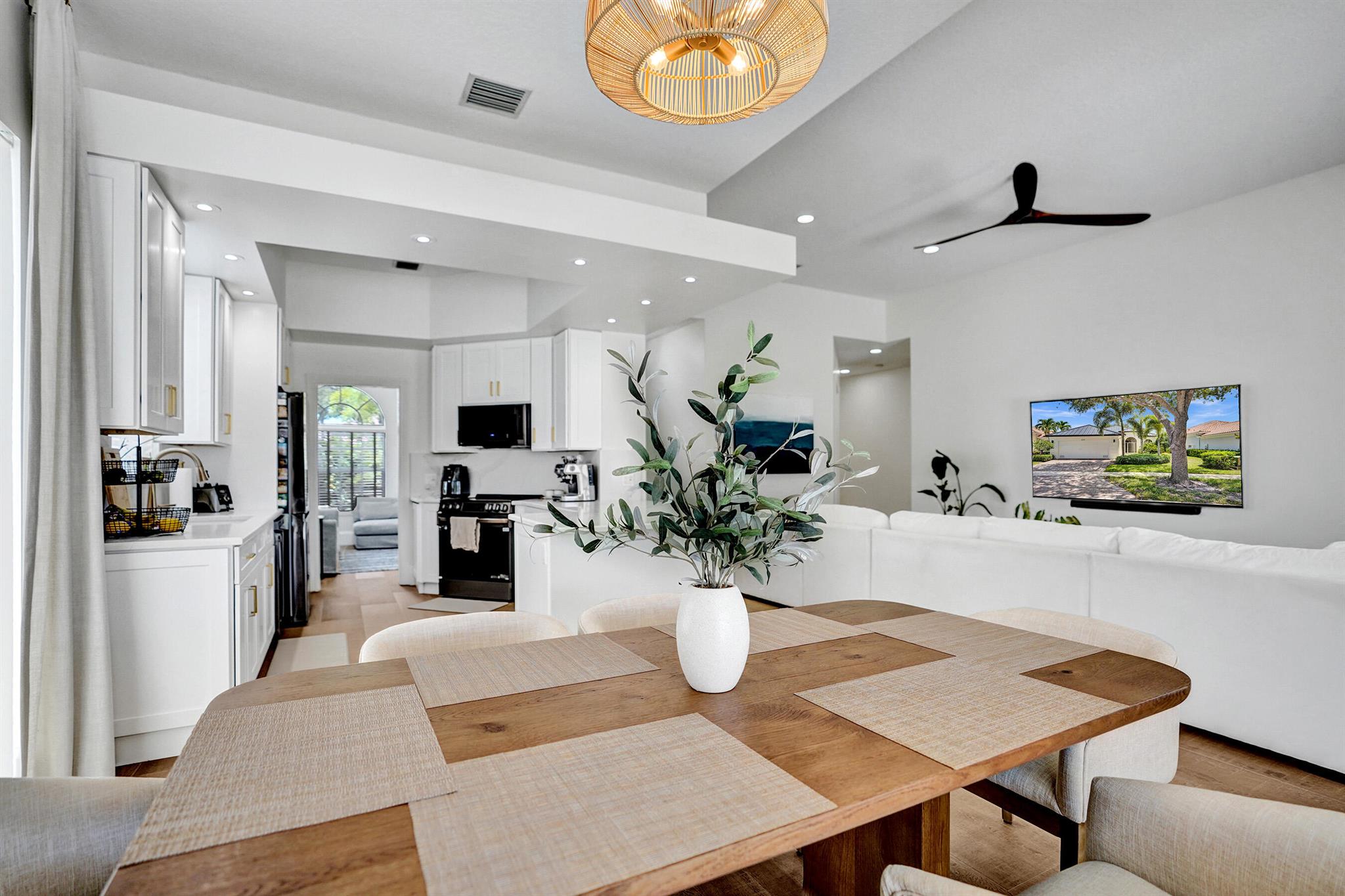 VILLAGEWALK OF WELLINGTON 5 - Residential