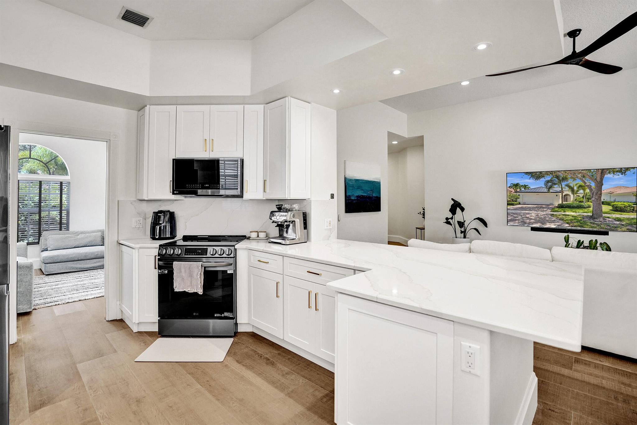 VILLAGEWALK OF WELLINGTON 5 - Residential