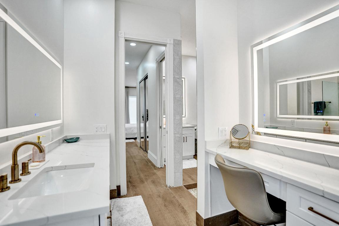 VILLAGEWALK OF WELLINGTON 5 - Residential