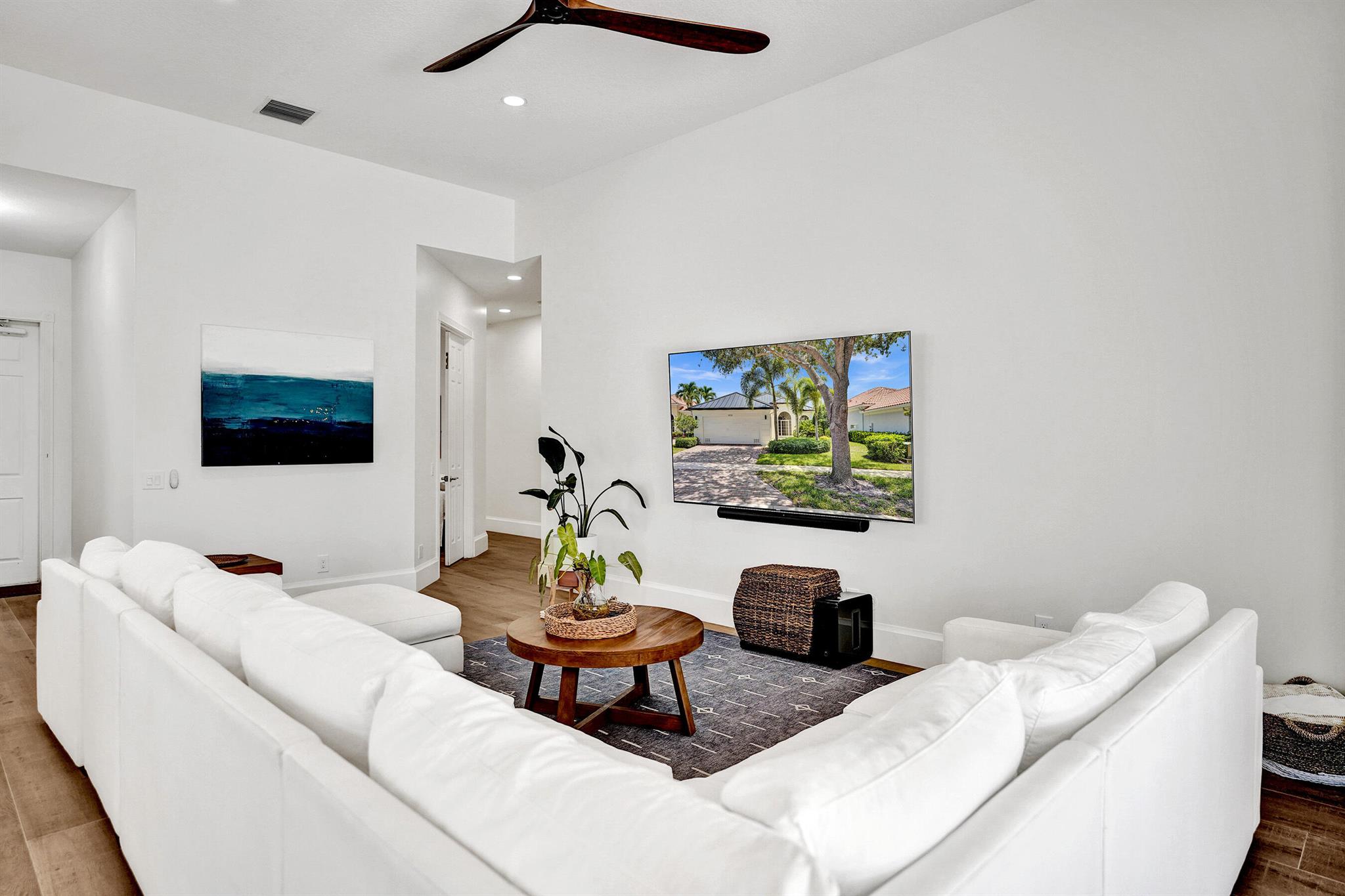 VILLAGEWALK OF WELLINGTON 5 - Residential