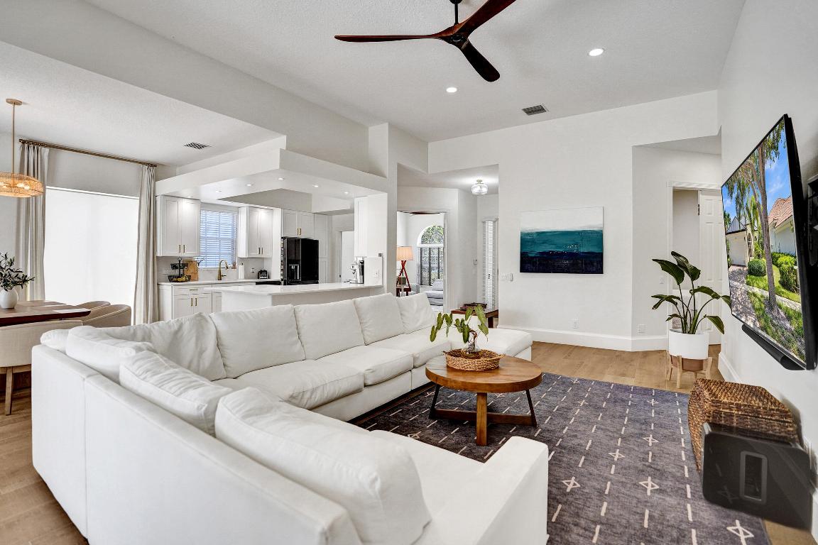 VILLAGEWALK OF WELLINGTON 5 - Residential