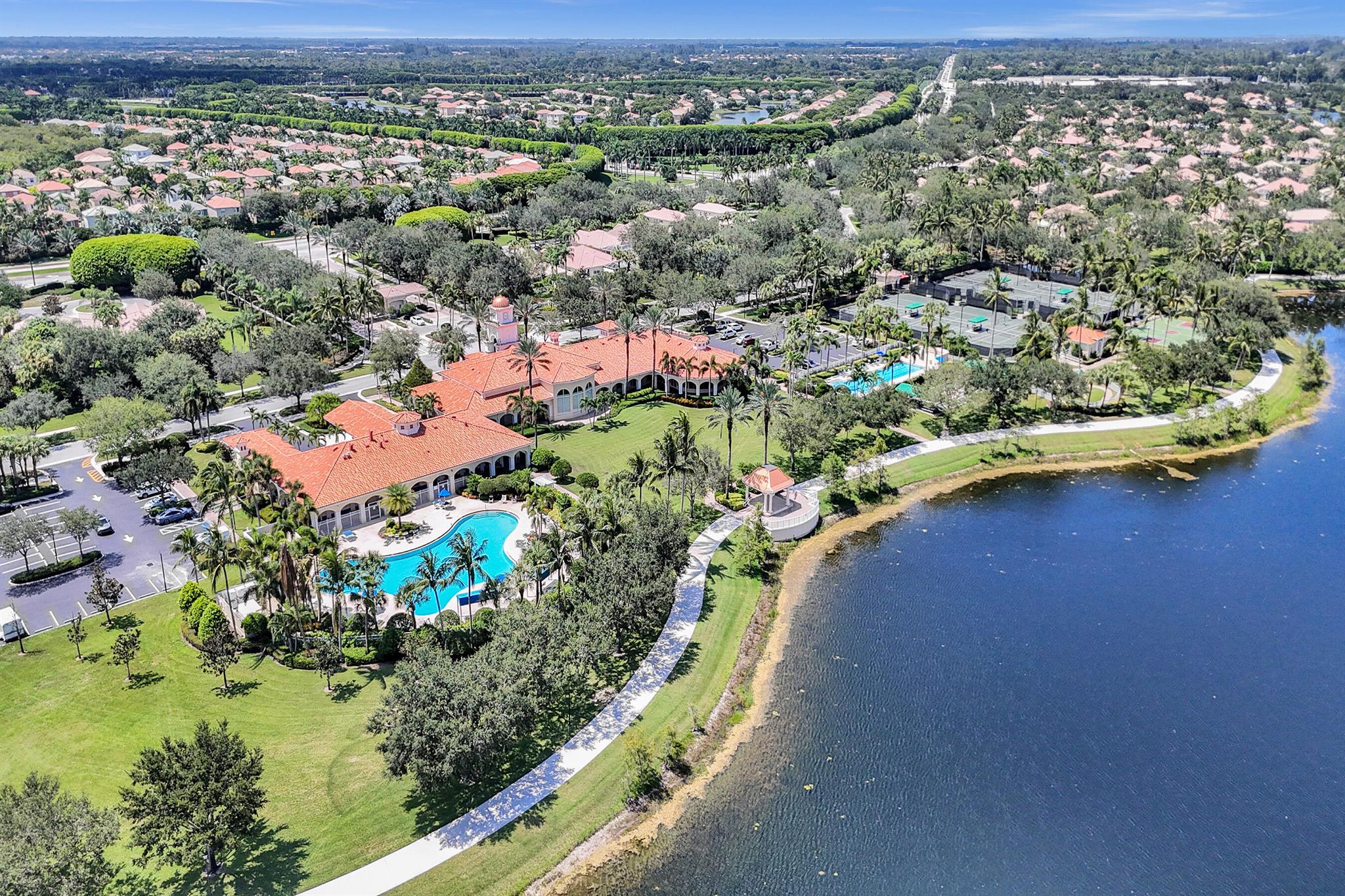 VILLAGEWALK OF WELLINGTON 5 - Residential