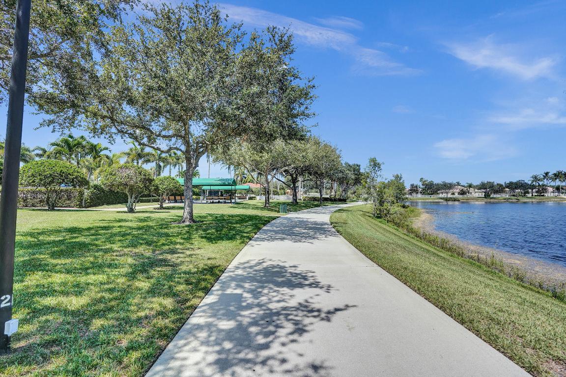 VILLAGEWALK OF WELLINGTON 5 - Residential