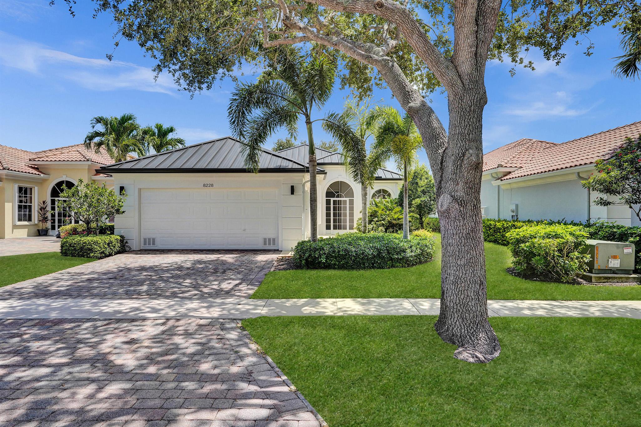 8228 Rosalie Lane