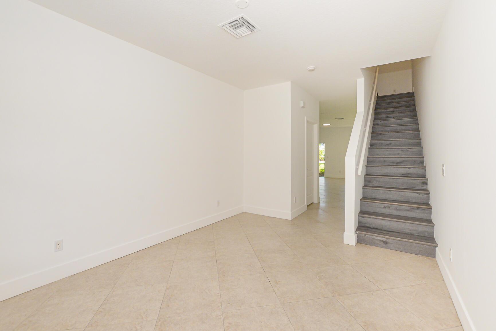 2626 Creekside Drive